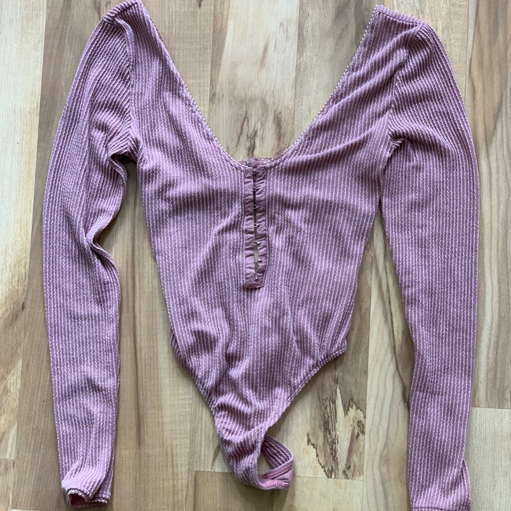 Ribbed Bodysuit. Small.